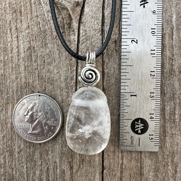 Clear Quartz Necklace for Awakening and Opening the Crown Chakra - Picture 6 of 9